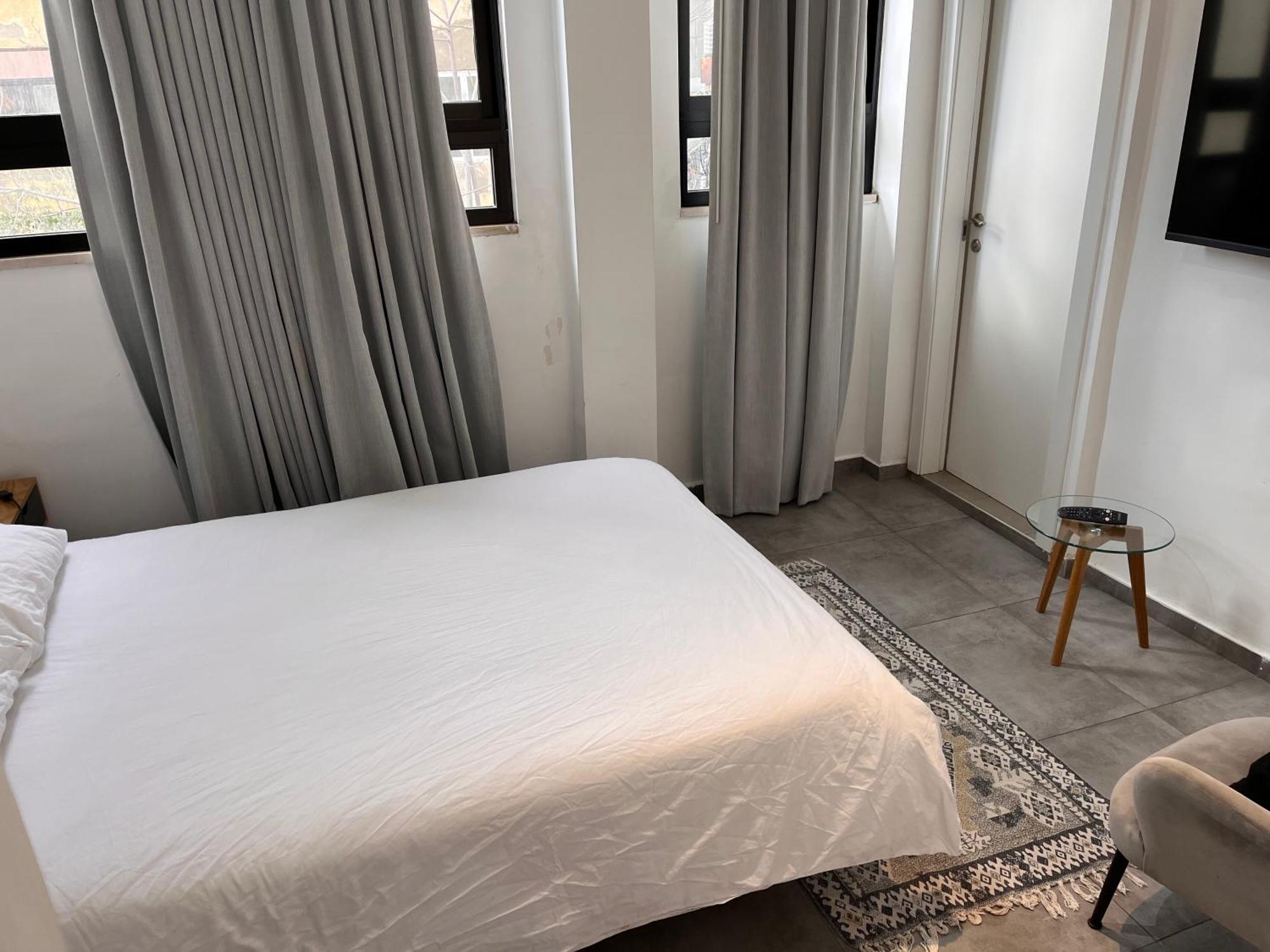 Yona 8 Bed & Breakfast Tel Aviv Oda fotoğraf